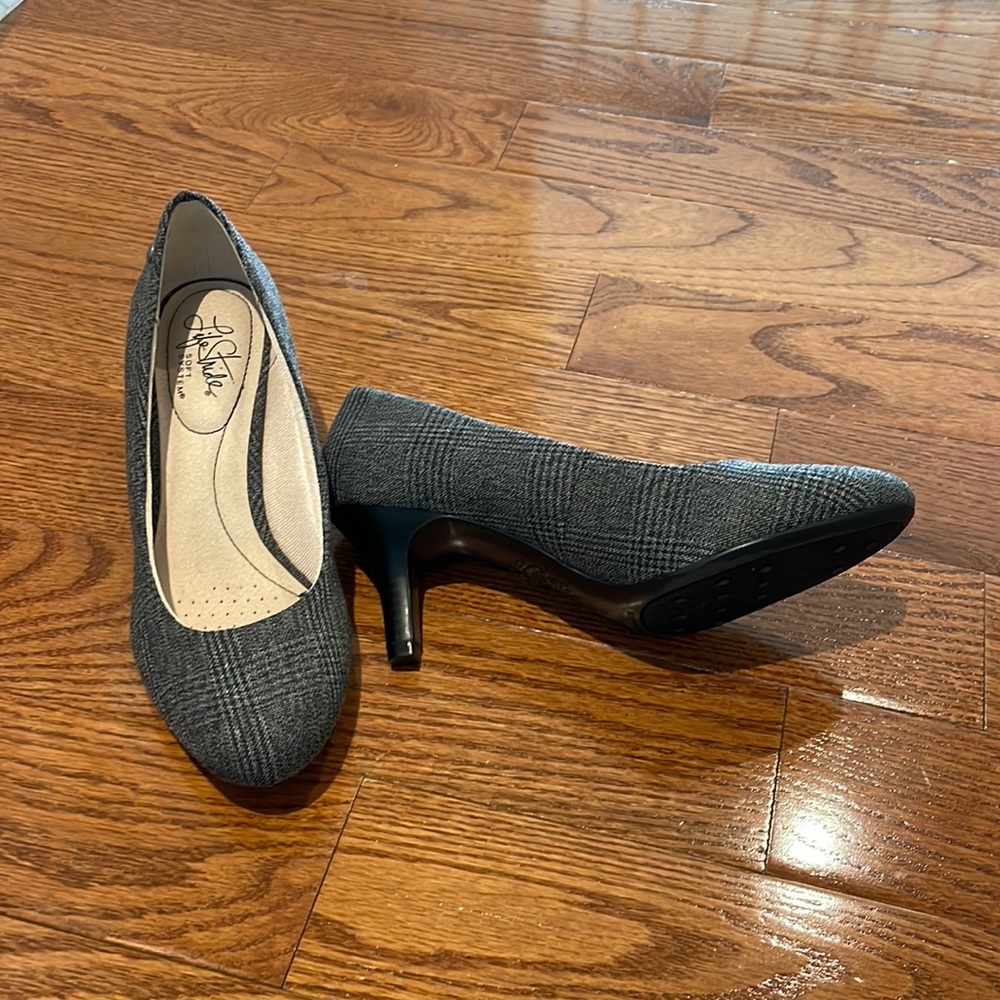 Gray fabric dress shoes